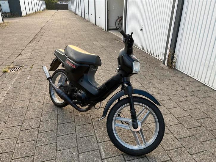 Honda wallaroo B klasse, Fietsen en Brommers, Brommers | Honda, Zo goed als nieuw, Klasse B (45 km/u), Ophalen