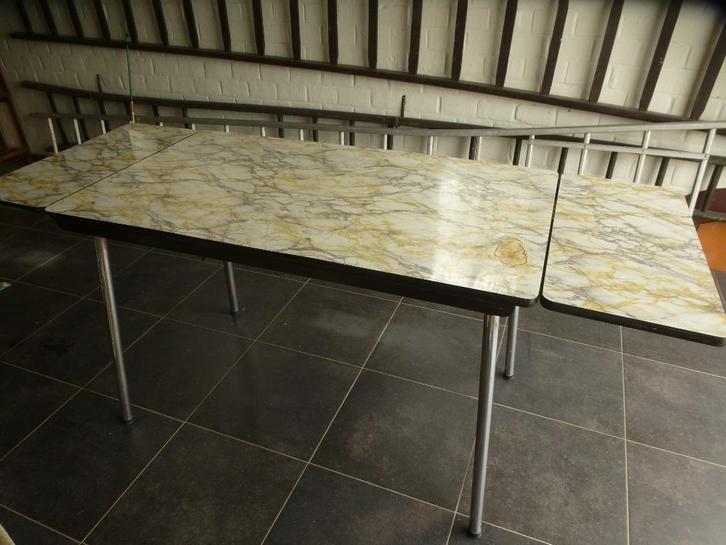 TABLE DE CUISINE COULISSANTE ROBUSTE VINTAGE ENDOMMAGÉE, Maison & Meubles, Tables | Tables à manger, Utilisé, 50 à 100 cm, 150 à 200 cm