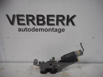 PORTIERSLOT LINKS ACHTER Opel Omega B (25 / 26 / 27) beschikbaar voor biedingen