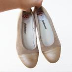 Mooie Suede JJ Footwear Ballerina's -s12 (Maat 36) € 45,-, Kleding | Dames, JJ Footwear, Verzenden, Beige, Ballerina's