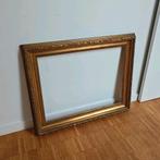 Houten kader goud, Enlèvement, Utilisé