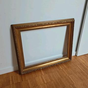 Houten kader goud beschikbaar voor biedingen