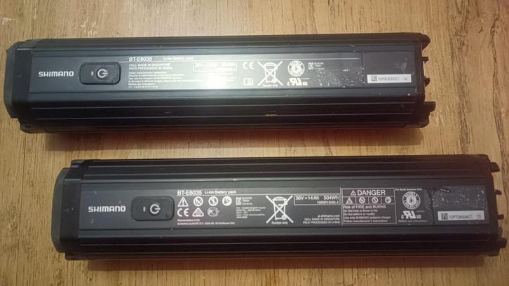 2 Shimano BT-E8035 504Wh 36V 14Ah batterijen + oplader, Fietsen en Brommers, Fietsaccessoires | Fietsaccu's, Gebruikt, Ophalen