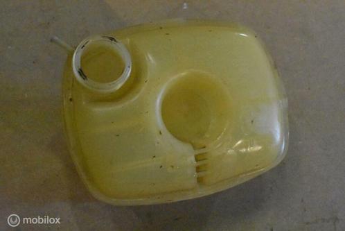 NOS: Koelvloeistofreservoir OEM Volkswagen Golf I ('74-'83), Auto-onderdelen, Motor en Toebehoren, Volkswagen, Nieuw, Ophalen of Verzenden