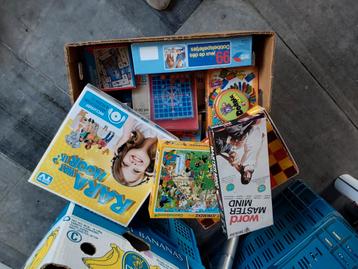 Gezelschap spelen / beschikbaar voor biedingen