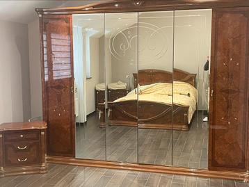 Chambre à coucher complète  disponible aux enchères