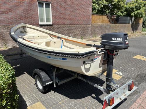 Hele leuke boot / sloep Cremo Crescent 42 met 5pk & trailer, Watersport en Boten, Vis- en Consoleboten, Gebruikt, Tot 10 pk, 3 tot 6 meter