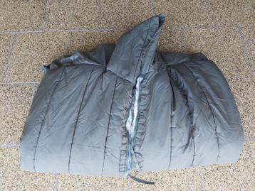 3 sacs de couchage kaki ABL militaire+ 2 lits de camp ABL beschikbaar voor biedingen