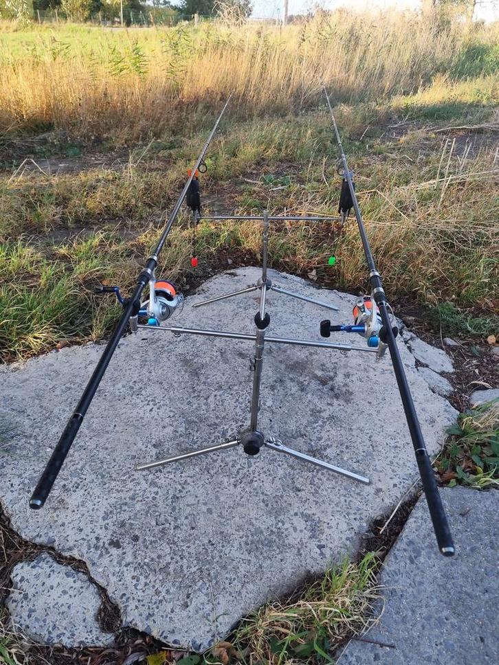 Complete set rodpod, Watersport en Boten, Hengelsport | Karpervissen, Zo goed als nieuw, Complete set, Ophalen