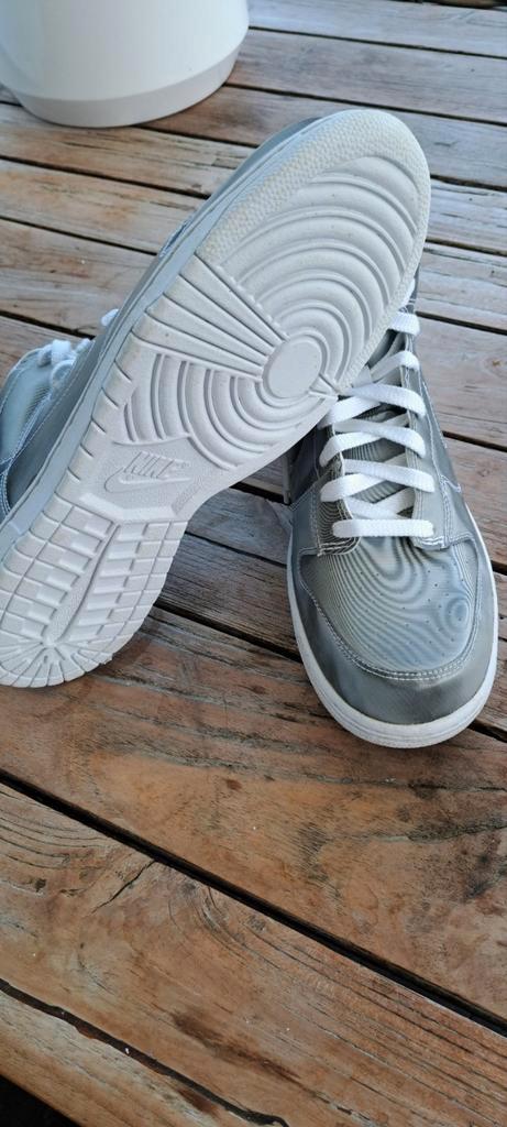 Nike Dunk High CLOT Flux, Sports & Fitness, Basket, Enlèvement