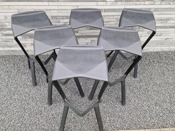 Plank Miura barkruk design Konstantin Grcic -  beschikbaar voor biedingen