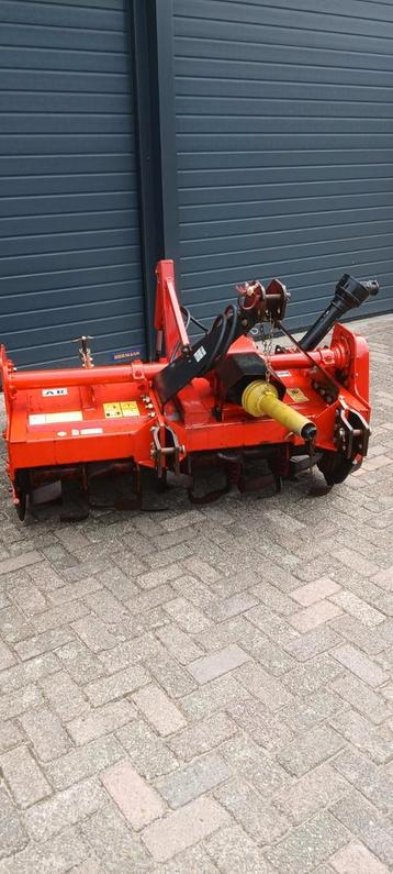 Agrator grond frees AR 1500 met hydraulische rol, Enlèvement
