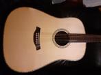 Betaalbare volmassieve BATON ROUGE X75C/SD, Ophalen, Zo goed als nieuw, Western- of Steelstringgitaar, Met koffer