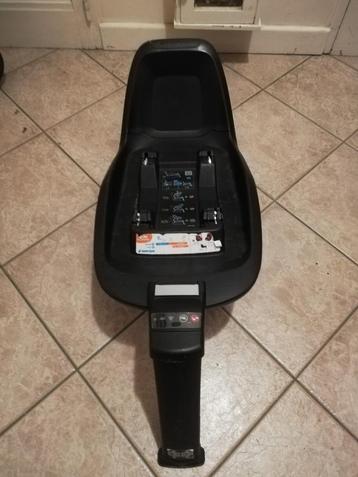 Base isofix 2wayfix et maxi cosy beschikbaar voor biedingen