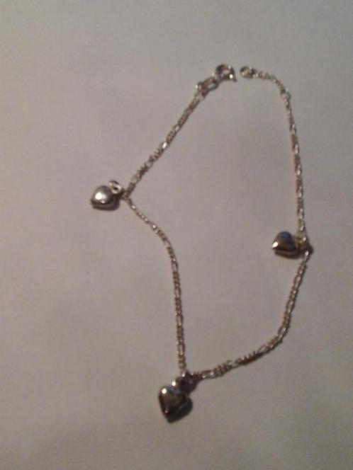 zilveren armband met zilveren hartbedeltjes, Handtassen en Accessoires, Armbanden, Nieuw, Zilver, Zilver, Met bedels of kralen