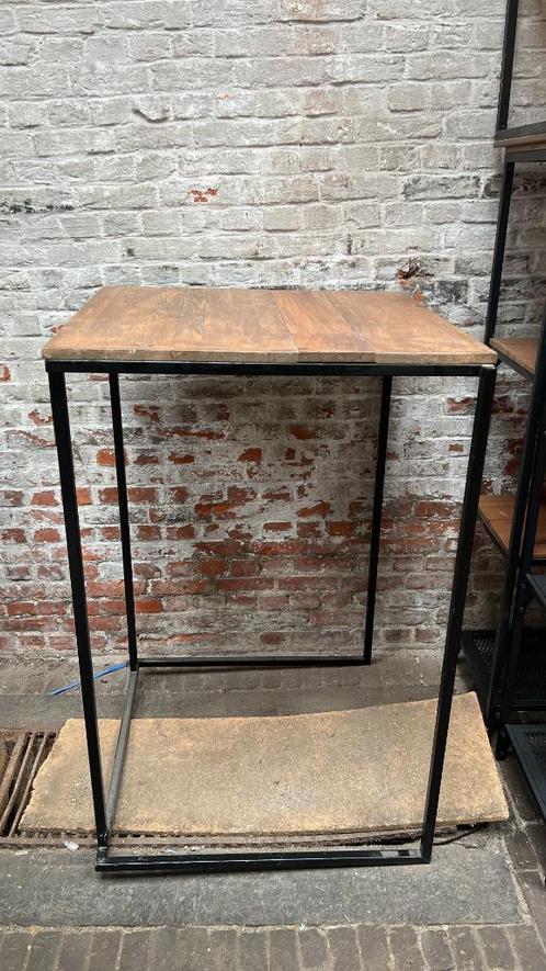 Sta tafel in zwart staal met houten blad, Maison & Meubles, Tables | Tables mange-debout, Utilisé, Enlèvement ou Envoi