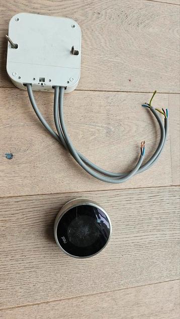Thermostat Nest Learning – 3e génération – Inox – 65 €
 beschikbaar voor biedingen