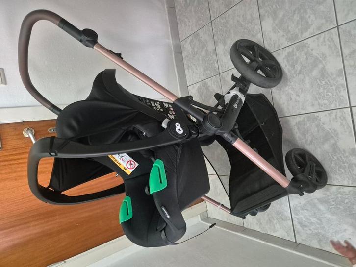Poussette Kinderkraft MOOV2 3-en-1 - Rose poudré, Kinderen en Baby's, Kinderwagens en Combinaties, Zo goed als nieuw, Kinderwagen