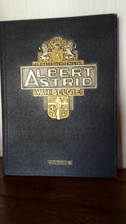 Boek ter nagedachtenis van Albert & Astrid 1936., Collections, Maisons royales & Noblesse, Comme neuf, Magazine ou livre, Enlèvement