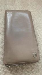 Delvaux lange portemonnee kleur taupe, Handtassen en Accessoires, Portemonnees, Ophalen of Verzenden, Zo goed als nieuw