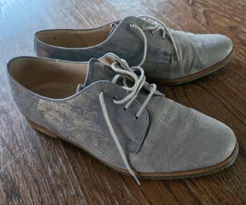 Zilver grijze platte schoenen