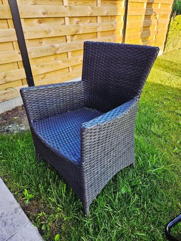6 x rotan tuinzetels beschikbaar voor biedingen