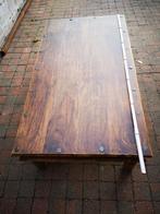 Table de salon indienne, Enlèvement