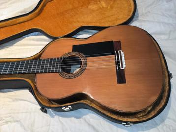 Guitare pro Amalio Burguet 3M  beschikbaar voor biedingen