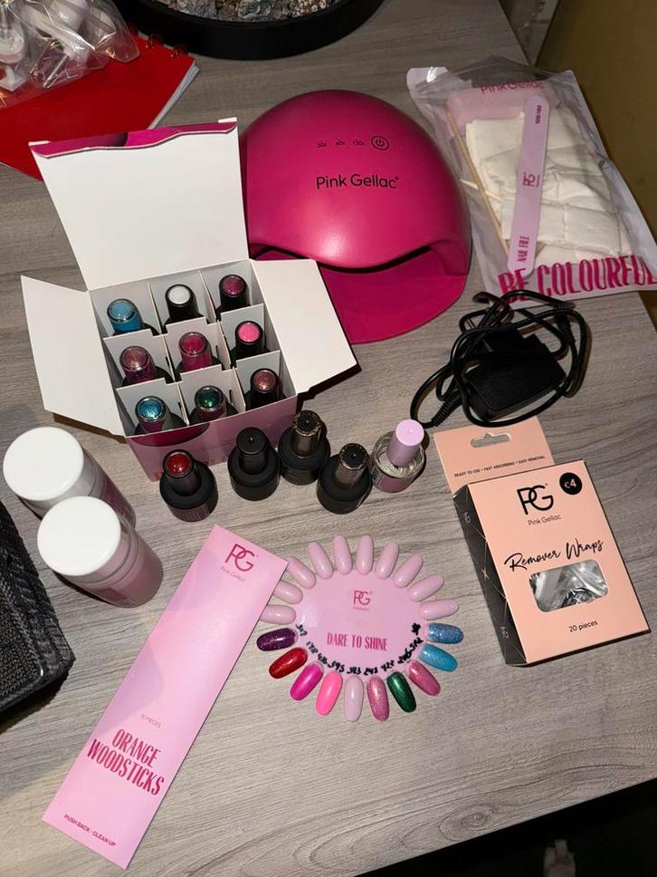 Pink gellac set, Bijoux, Sacs & Beauté, Beauté | Cosmétiques & Maquillage, Comme neuf, Enlèvement