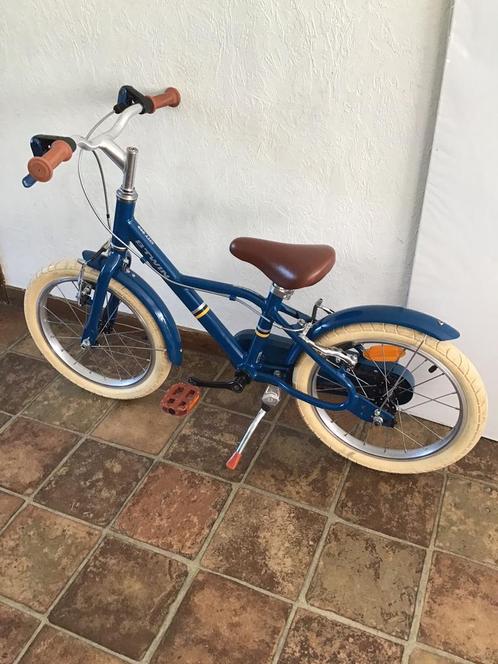 16 inch  , Licht in gewicht ., Fietsen en Brommers, Fietsen | Jongens, Zo goed als nieuw, 16 inch, Handrem, Ophalen