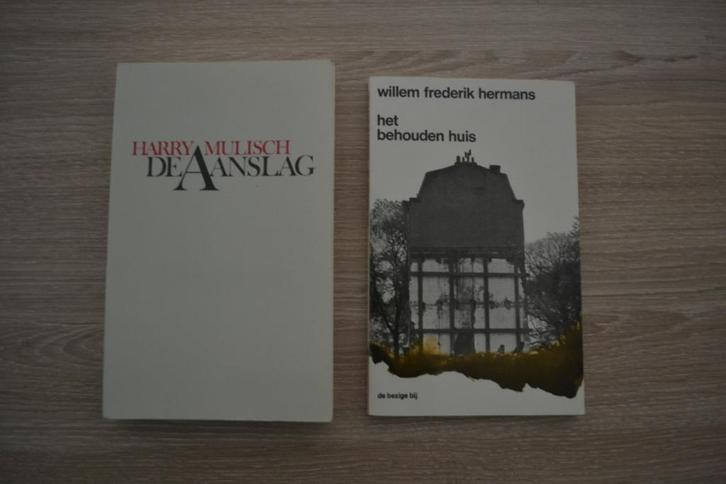 2 boeken "De aanslag" en "Het behouden huis", Boeken, Romans, Gelezen, Ophalen of Verzenden