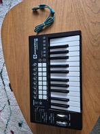 Novation Launchkey 25 MK2, Muziek en Instrumenten, Midi-apparatuur, Ophalen, Zo goed als nieuw