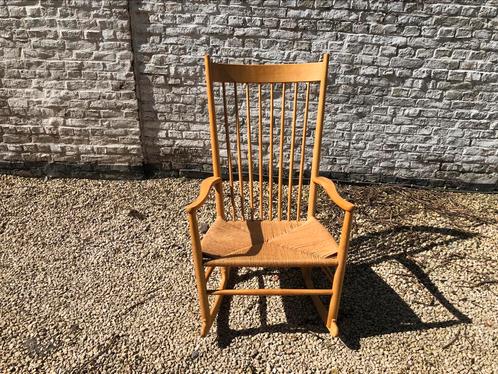 Wegner ‘s J16 Vintage Rocking Chair, Huis en Inrichting, Stoelen, Zo goed als nieuw, Ophalen
