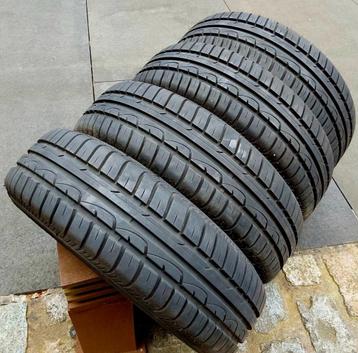 Très bons pneus été 175/70-13 sur jantes Ford Fiesta beschikbaar voor biedingen