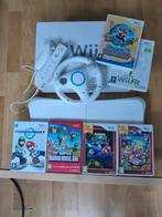 Leuke nintendo wii fitness console + topgames, Ophalen of Verzenden, Met 2 controllers, Met stuurtje