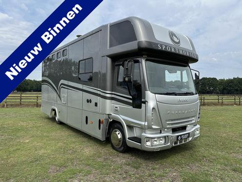 Iveco Eurocargo 7.5T 3-paards paardenvrachtwagen LIVING Marg, Auto's, Vrachtwagens, ABS, Lederen bekleding, Metaalkleur, Radio