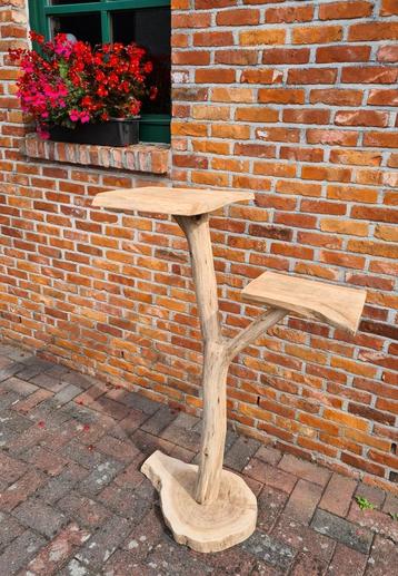 Krabpaal/plantenstaander  beschikbaar voor biedingen