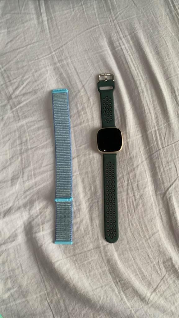 Fitbit Versa 3, Handtassen en Accessoires, Smartwatches, Zo goed als nieuw, iOS, Groen, Afstand, Calorieverbanding, Conditie, GPS