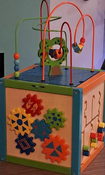 Speelkubus-  experimenteren beschikbaar voor biedingen