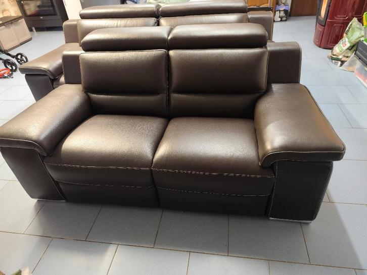Salon canapés cuir neuf 3 places électrique + 2 places fixe, Maison & Meubles, Canapés | Salons, Comme neuf, Quatre personnes ou plus