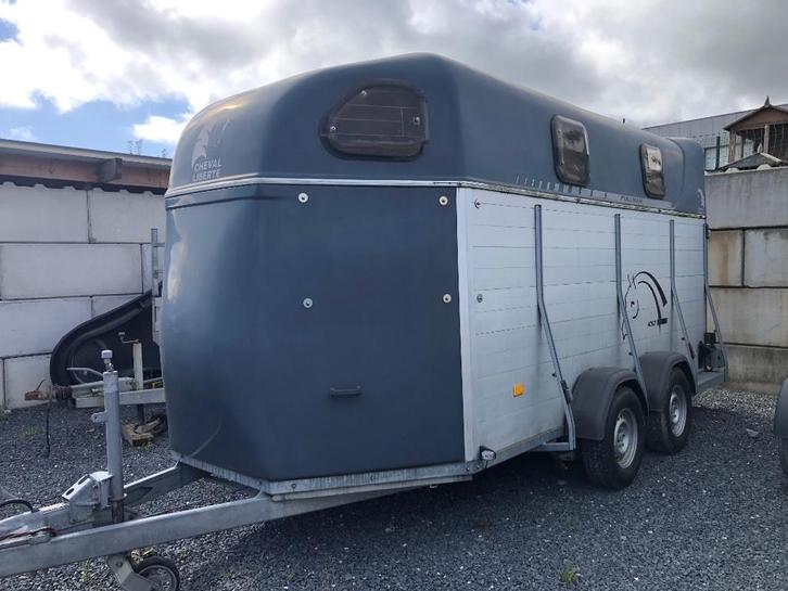Van 4 chevaux Cheval Liberté, Dieren en Toebehoren, Paarden en Pony's | Trailers en Aanhangwagens, Zo goed als nieuw, Overige typen