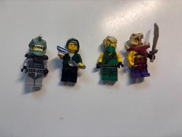 Lotje ninjago minifigures beschikbaar voor biedingen