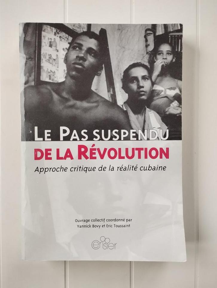 Le pas suspendu de la Révolution. - Approche critique de la, Livres, Histoire & Politique, Utilisé, Enlèvement ou Envoi