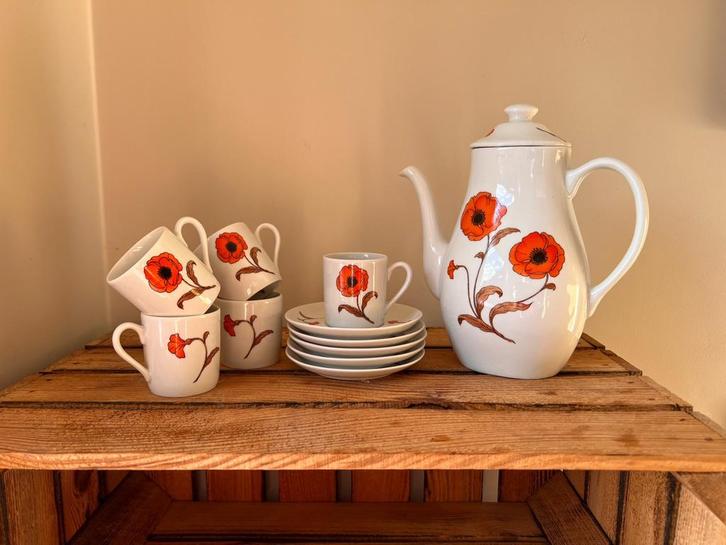 Retro koffieservies Avon espresso vintage klaprozen, Antiek en Kunst, Antiek | Servies compleet, Ophalen of Verzenden