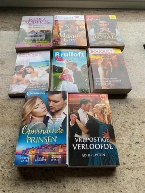 Romans Harlequin – lijst beschikbaar, Boeken, Romans, Gelezen, België, Ophalen of Verzenden