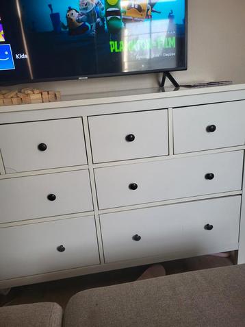 DRINGEND WEG Commode beschikbaar voor biedingen