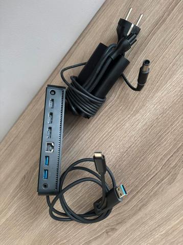 DELL 65W-oplader met dockingstation beschikbaar voor biedingen