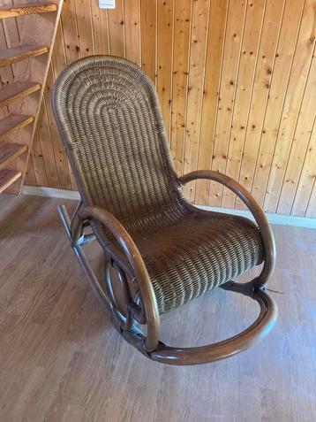 Schommelstoel beschikbaar voor biedingen