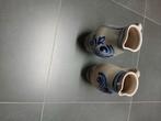 lot de 2 pots en grès, Enfants & Bébés, Vêtements de bébé | Chaussures & Chaussettes, Enlèvement, Comme neuf