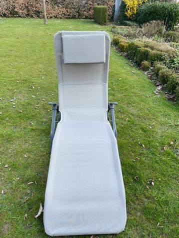 tuinligstoel beschikbaar voor biedingen